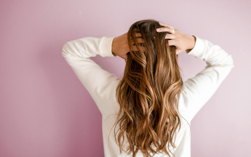 Los mejores consejos para prevenir el cabello dañado Lavado y acondicionamiento efectivo para garantizar un cabello hermoso